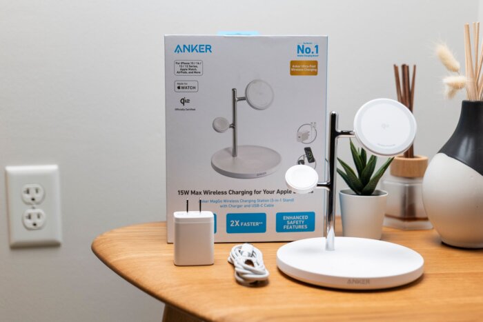 Anker MagGo Wireless Charging Station 3-in-1 Stand - Image 5