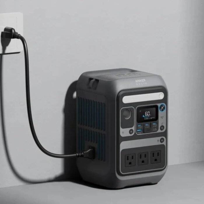 Anker Solix C300 Portable Power Station - Image 5